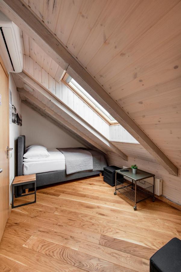 Small Attic Rooms In Kaunas Old Town Exterior foto