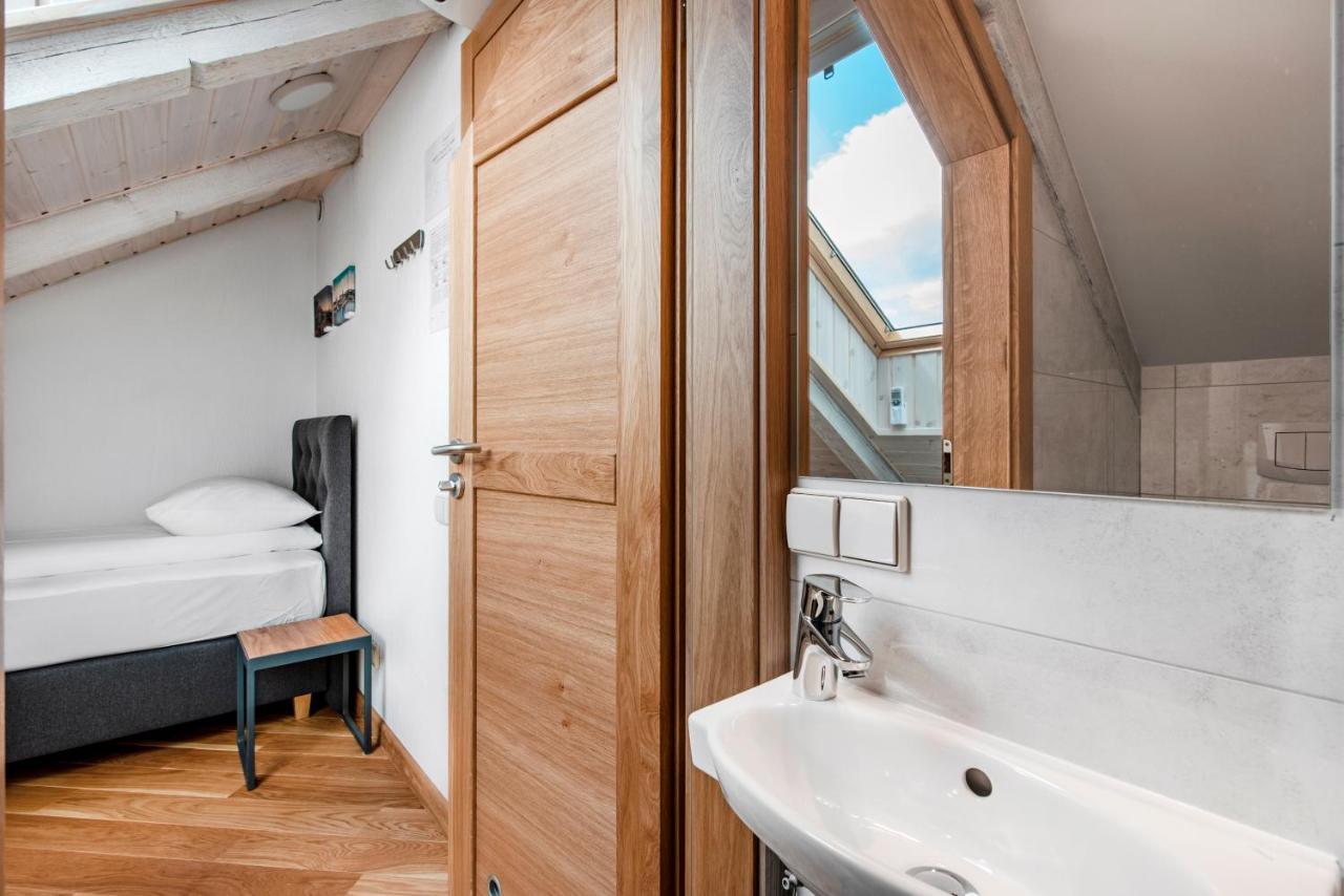 Small Attic Rooms In Kaunas Old Town Exterior foto